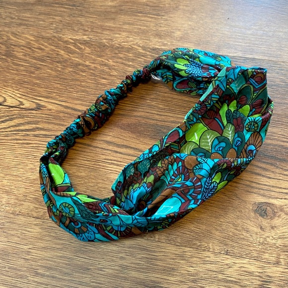 ZeBop Blue and Green Feathered Style Head Band- Small - Picture 3 of 4